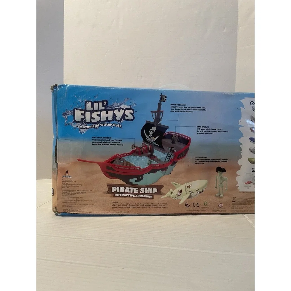Lil Fishys Pirate Ship Interactive Aquarium The Cap'n Shark Motorized Water Pets